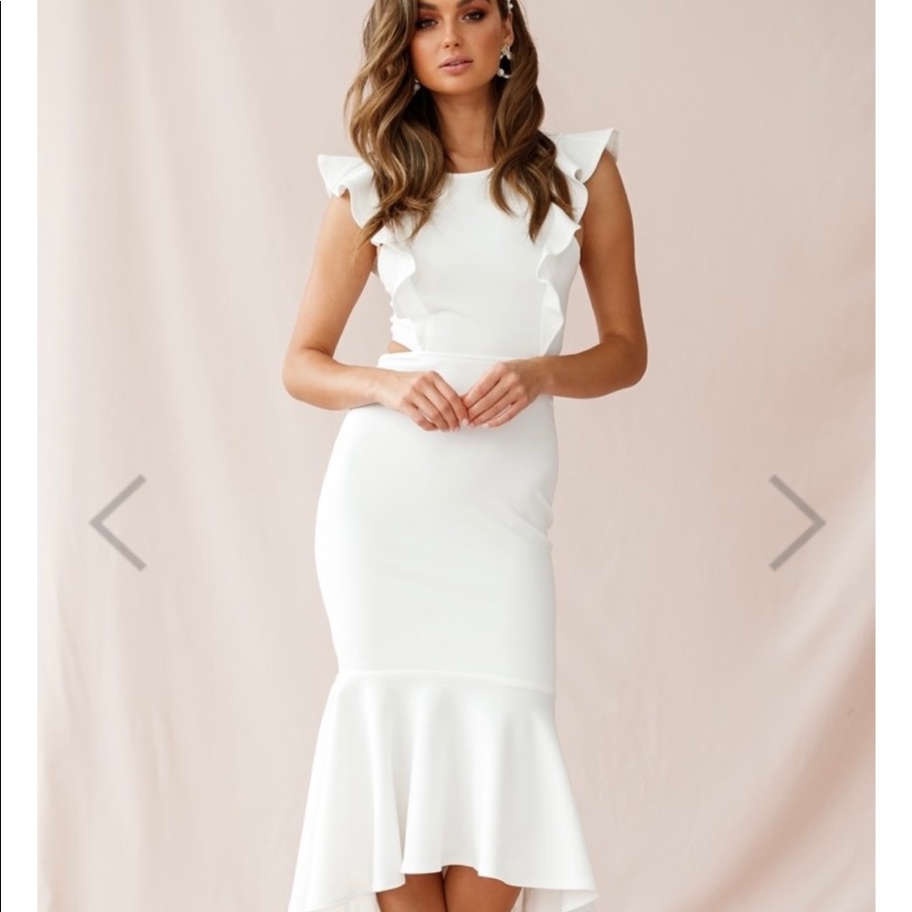 Selfie Leslie White Ruffles Dress
